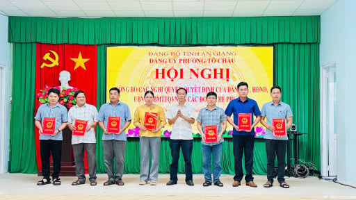 Phường T&ocirc; Ch&acirc;u, tỉnh An Giang (địa phận Ki&ecirc;n Giang) th&agrave;nh lập, đổi t&ecirc;n c&aacute;c ấp d&acirc;n cư, khu phố sau s&aacute;p nhập th&agrave;nh c&ocirc;ng