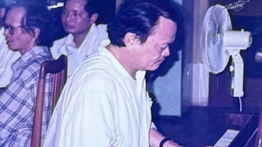 Ca kh&uacute;c nhạc sĩ Thanh T&ugrave;ng s&aacute;ng t&aacute;c v&agrave;o l&uacute;c gặp nhiều biến cố nhất cuộc đời, &ocirc;m nỗi đau thất t&igrave;nh 