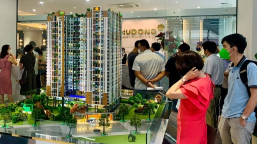 L&atilde;i vay neo cao, giới đầu cơ r&uacute;t lui, người mua ở thật trở th&agrave;nh lực đỡ của bất động sản TP.HCM