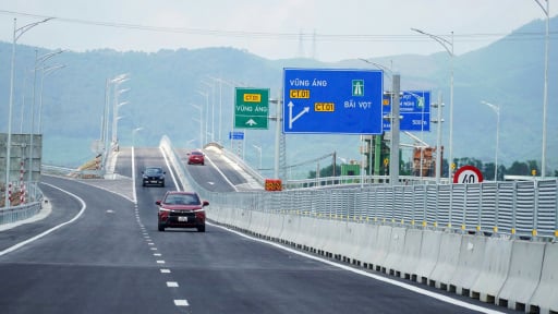 Từ ng&agrave;y mai, lưu th&ocirc;ng tr&ecirc;n cao tốc Bắc - Nam qua H&agrave; Tĩnh sẽ phải trả ph&iacute;