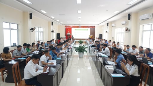 L&agrave;o Cai: Chủ tịch Hội N&ocirc;ng d&acirc;n x&atilde;, phường được hướng dẫn th&aacute;o gỡ kh&oacute; khăn, vướng mắc trong sinh hoạt tại cơ sở