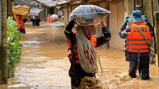 Thực hiện phương ch&acirc;m '4 tại chỗ', n&acirc;ng cao khả năng chống chịu thi&ecirc;n tai từ cơ sở