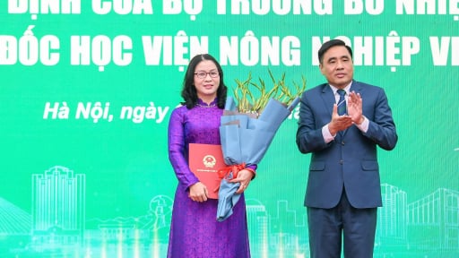 GS.TS Nguyễn Thị Lan tiếp tục được bổ nhiệm giữ chức Gi&aacute;m đốc Học viện N&ocirc;ng nghiệp Việt Nam