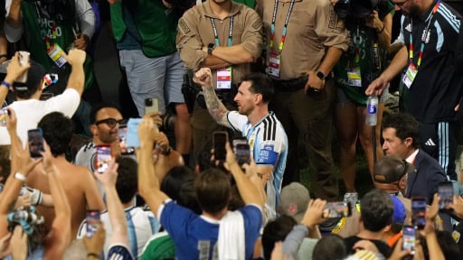 World Cup 1990 dạy Argentina của Messi điều g&igrave; về sự o&aacute;n giận trong b&oacute;ng đ&aacute; hiện đại?