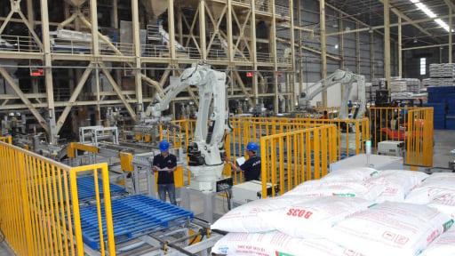 N&ocirc;ng nghiệp H&ograve;a Ph&aacute;t xuất b&aacute;n hơn 212.000 con heo v&agrave; gần 177.000 tấn thức ăn chăn nu&ocirc;i trong nửa đầu năm 2026