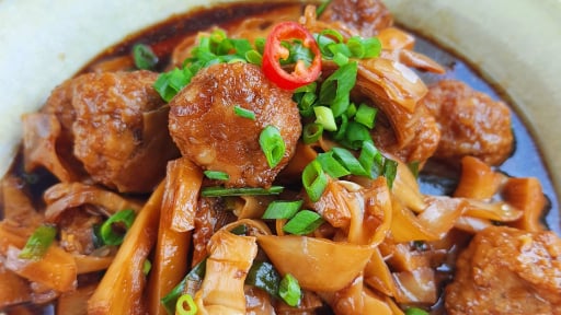 Loại rau toàn xơ là xơ, giúp cải thiện sức khoẻ tim mạch, đem kho thịt, rau ngon hơn thịt