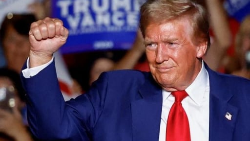 Ukraine tự quăng mình vào nguy hiểm để trao cho ông Trump chiến thắng biểu tượng lớn