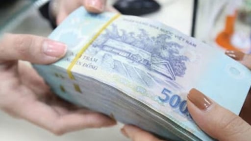Nhiều nhân viên ở Quảng Ngãi được nghỉ hưu trước tuổi, thôi việc cũng nhận được tiền tỷ/người