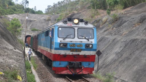 Đầu tư 'khủng' cho đường sắt: Bộ Xây dựng tính toán hơn 5,5 triệu tỷ đồng cho quốc gia và 2 đô thị lớn