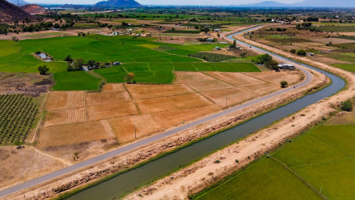 Tác động của hệ thống giao thông và liên kết vùng đối với giảm nghèo đa chiều ở Việt Nam