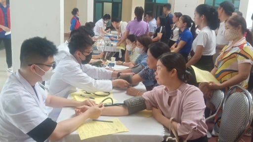 Bảo Thắng (Lào Cai): Ấm áp ngày hội hiến máu, 350 'giọt hồng' mang sự sống đến bệnh nhân nghèo