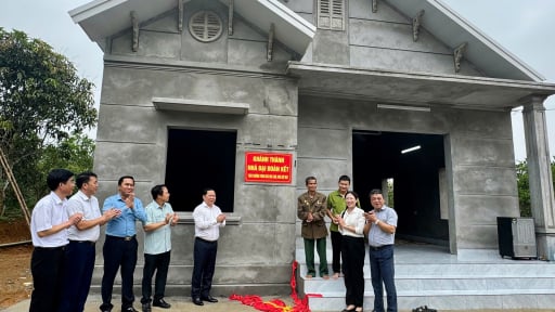 Hòa Bình: Quyết liệt triển khai xóa nhà tạm, sắp xếp bộ máy