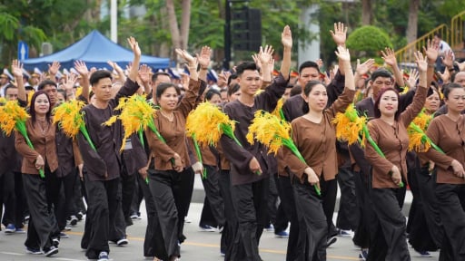 Nông dân Hải Phòng tiêu biểu tham gia diễu hành tại sự kiện kỷ niệm  70 năm giải phóng Hải Phòng