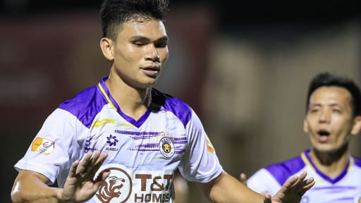 Ngược dòng hạ SLNA, Hà Nội FC thu hẹp khoảng cách với Thép xanh Nam Định