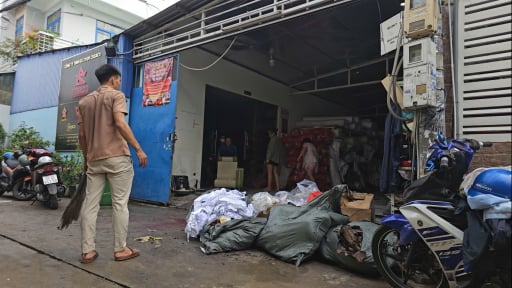 Cháy bên trong công ty in ấn ở quận 12, nhiều tài sản bị thiêu rụi