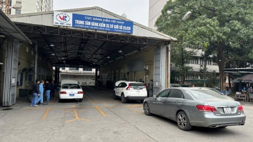 Siết tiêu chuẩn khí thải ô tô, xe máy: Chuyên gia nói 'cần mô hình linh hoạt'
