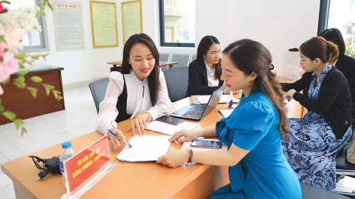 Hà Nội tái cấu trúc quy trình làm 'sổ đỏ', ưu tiên cung cấp bằng hình thức trực tuyến