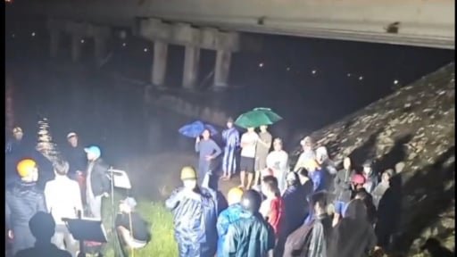 Chính quyền thông tin về hoàn cảnh gia đình người phụ nữ ôm con 8 tháng tuổi nhảy sông tự tử