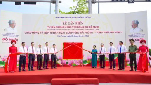 Con gái cố Tổng Bí thư xúc động khi Hải Phòng gắn biển tuyến đường mang tên Đỗ Mười ở Khu trung tâm chính trị - hành chính Bắc sông Cấm