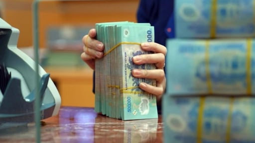 Lãi suất ngân hàng cao nhất hôm nay 14/5: Agribank tiếp tục neo cao trong nhóm Big4