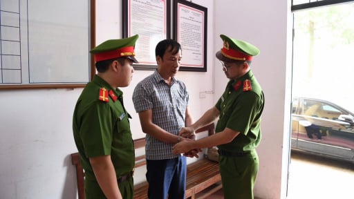 Chủ tịch xã ở Phú Thọ bị bắt vì tội Thiếu trách nhiệm gây hậu quả nghiêm trọng
