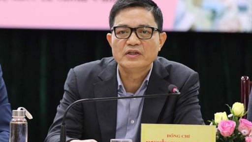 Từ vụ bắt nguyên Cục trưởng ATTP: 'Pháp luật không thể đứng sau mỗi sự việc, để rồi truy cứu”