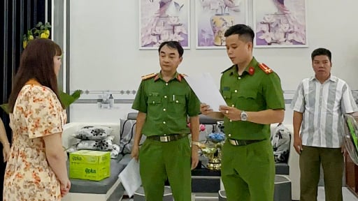Bắt đôi nam nữ lợi dụng App vay tiền trên mạng để lừa đảo chiếm đoạt trên 3,2 tỷ đồng
	