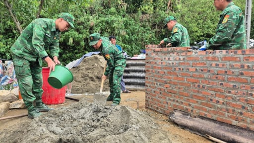 Ấm lòng những 'ngôi nhà quân hàm xanh' nơi biên cương Lai Châu