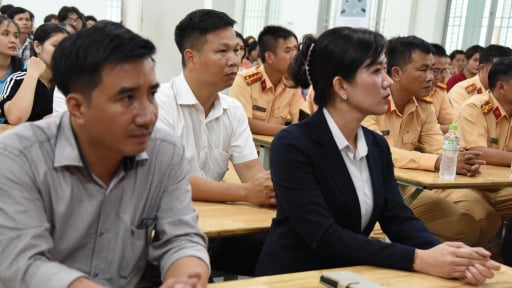 Hàng trăm học viên ở TP.HCM bày tỏ vui mừng sau thời gian dài chờ đợi kỳ thi sát hạch GPLX mô tô A1 