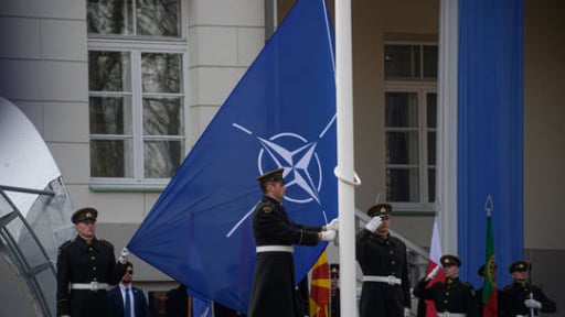 NATO chấn động vì bê bối tham nhũng lớn, nhiều nước rầm rộ điều tra, bắt bớ