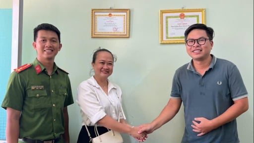 Bất ngờ nhận 1 tỷ đồng qua tài khoản người lạ, chủ nhà hàng ở Mũi Né liền trình báo công an
