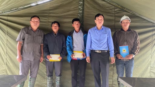 Nhiều cơ quan, đơn vị hỗ trợ nạn nhân vụ sạt lở thủy điện Tả Páo Hồ 1A