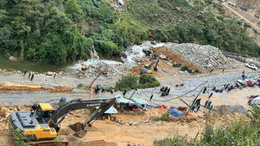 Nguyên nhân ban đầu vụ sạt lở đất đá làm 5 người mất tích ở Thủy điện Tà Páo Hồ 1A