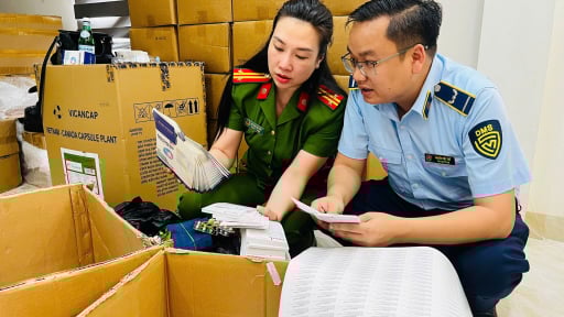 Điều bí ẩn trong vụ 100 tấn thực phẩm chức năng, thiết bị y tế giả bị Công an Hà Nội triệt phá