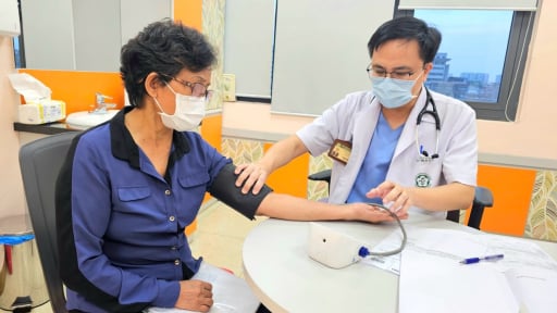 3 nguồn tài chính quan trọng để tiến tới miễn viện phí toàn dân