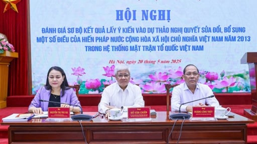 Có ý kiến băn khoăn việc sử dụng cụm từ các tổ chức chính trị - xã hội “trực thuộc Mặt trận Tổ quốc Việt Nam'