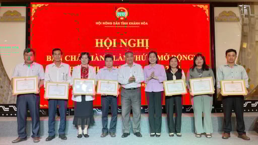 Hội Nông dân Khánh Hòa có 10 cán bộ xin nghỉ hưu trước tuổi theo Nghị định 178 của Chính phủ