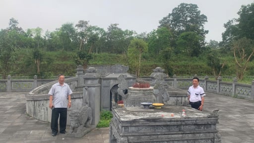Họ hàng 9 đời của Nguyễn Trãi là công thần nhà chúa Nguyễn Đàng Trong, mộ cổ bề thế tọa lạc tại quê Quảng Bình