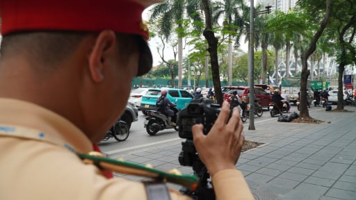 “Bảo bối” giúp CSGT phạt nguội loạt phương tiện vi phạm giao thông