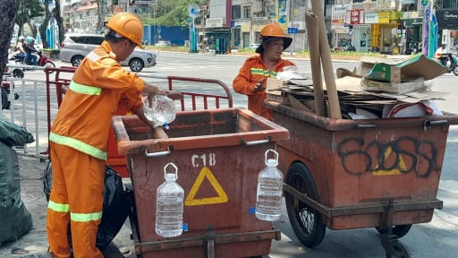 TP.HCM tính tiền rác theo cân nặng: Các hộ cùng khu vực sẽ đóng tiền như nhau