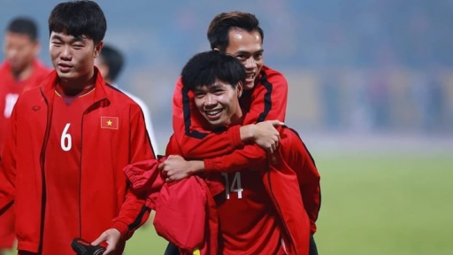 Tin sáng (25/5): Vừa trở lại ĐT Việt Nam, Công Phượng “làm khó” Văn Toàn