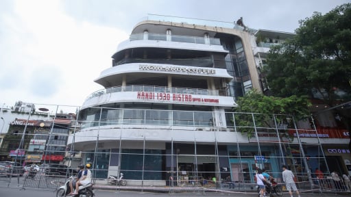 Hà Nội quây rào tiến hành phá dỡ tòa nhà 'Hàm cá mập'