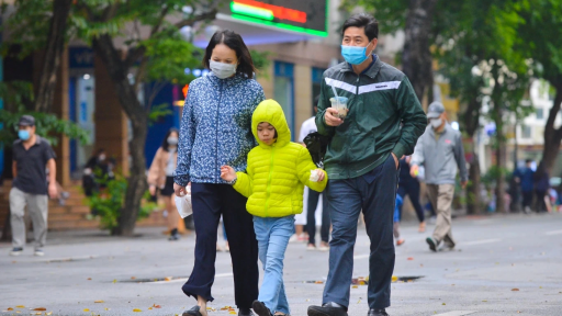 Không khí lạnh hiếm gặp tràn về giữa mùa hè, chuyên gia nói gì về đợt không khí lạnh lạ?