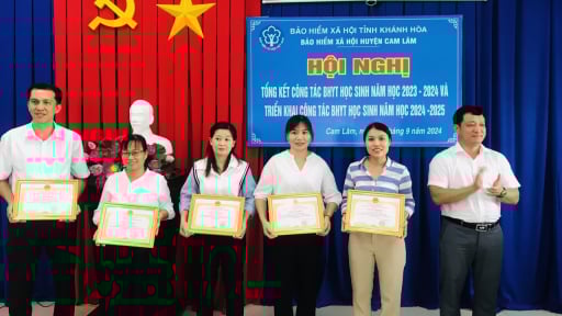 Bảo hiểm y tế điểm tựa cho các hộ nghèo, cận nghèo ở tỉnh Khánh Hòa