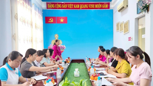 Trước khi sáp nhập thành công, Đoàn công tác phụ nữ tỉnh Đồng Nai thăm, làm việc tại Bình Phước