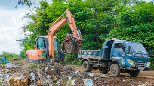 Dự án khu dân cư hơn 350 tỷ đồng ở Đắk Lắk được khẩn trương dọn rác sau phản ánh của Báo Dân Việt