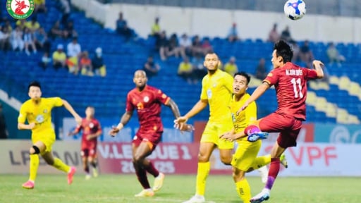 Giành 1 điểm quý giá, Bình Định tạm thoát vị trí 'đội sổ' V.League 2024/2025