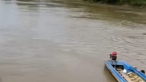 Tìm thấy thi thể bé trai trên kênh xáng Cà Mau - Bạc Liêu