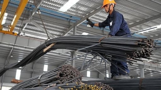 Thị trường thép trong nước căng thẳng, hàng tồn kho gần như 'chạm đáy'