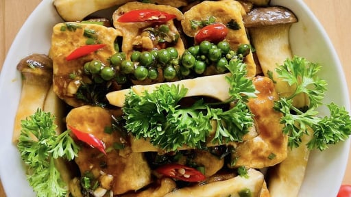 Loại rau được ví như 'thịt chay', tốt cho tim mạch, giảm mỡ máu, sốt với đậu phụ thành món chay tuyệt vời